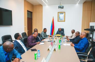 Tshuapa : Jacquemain Shabani échange avec les parlementaires sur la crise politique