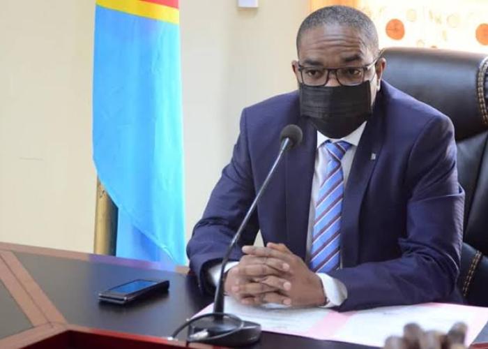 <p>Théo Kasi Ngwabidje </p>