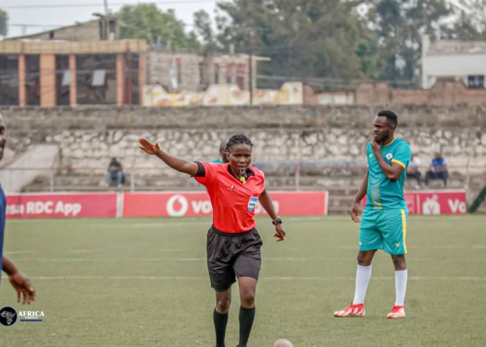 Football/Nord-Kivu : Rachel Zihindula, cette jeune femme arbitre retenue par la CAF