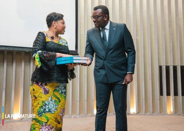 Publication de l'annuaire alphabétique et numérique des cadres et agents des services publics de l'État par Judith Suminwa