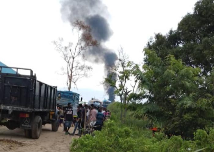 Un Boat rempli de carburant prend feu au Port Mushimbakye à Baraka