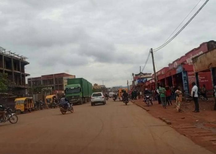 Paralysie d'activités économiques suite à la protestation contre le retrait de l'UPDF
