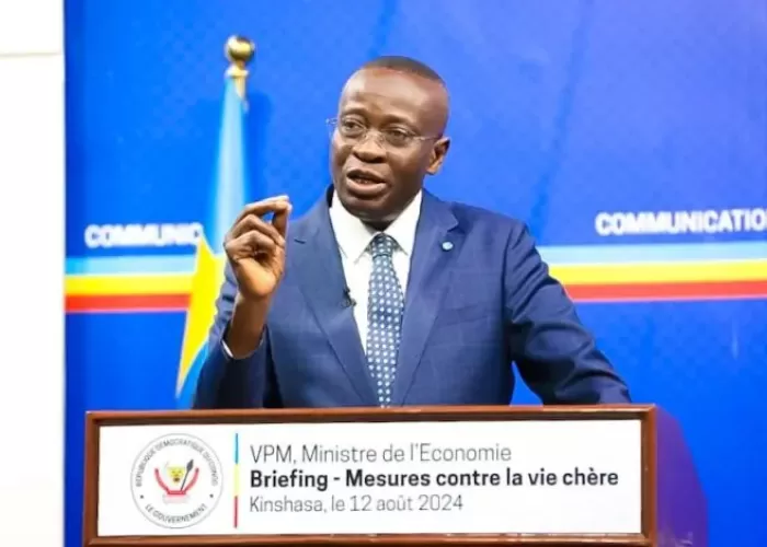 Présentation du bulletin de suivi des prix sur les marchés aux opérateurs économiques par le Ministre Mukoko Samba