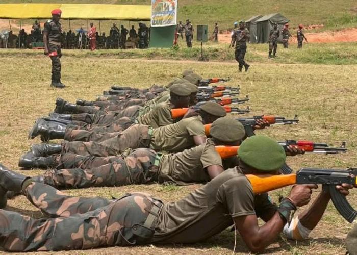 Un Lieutenant-Colonel en fuite après avoir détourné l'argent pour la paie de ses collègues au front
