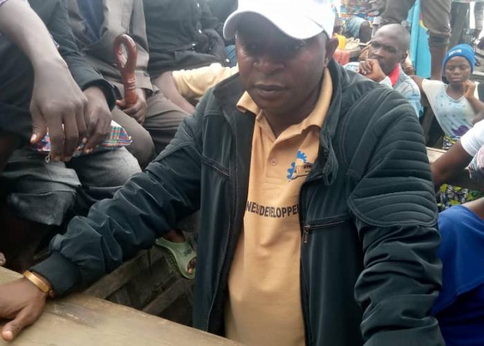 Le chef de secteur de Ngandja particite à l'inhumation des victimes des inondations