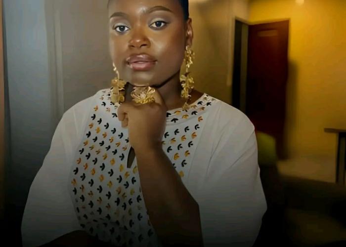 Béatrice Mulumba, du journalisme en passant par la cuisine jusqu'au maquillage (Portrait)