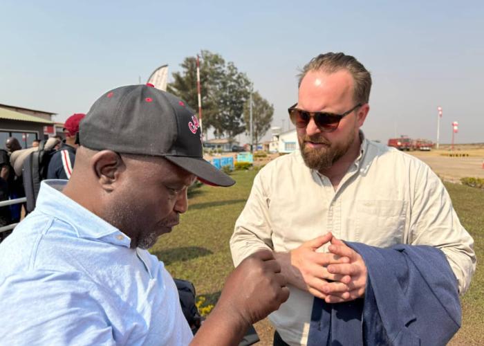 PDG Vanny Bishweka du Groupe Ihusi et Dan Klinck, CEO de EAST AFRICAN POWER discutant de ce vaste projet