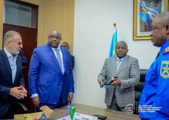 RDC : le gouvernement lance le contrôle des permis de conduire à puce électronique