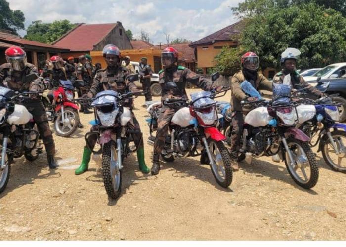 Nord-Kivu : le Gouverneur dote les services de sécurité de Beni-ville et territoire de 4 jeeps et 30 motos