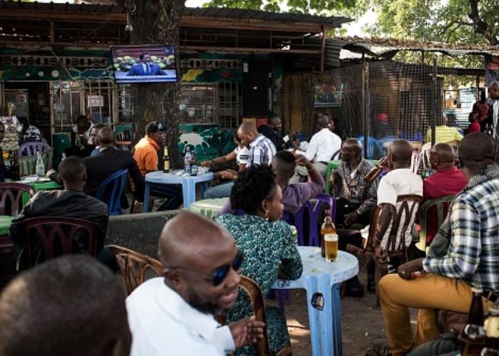 Baisse du taux de change : les autorités du Nord-Kivu exigent un ajustement du prix de la bière pour soulager les consommateurs