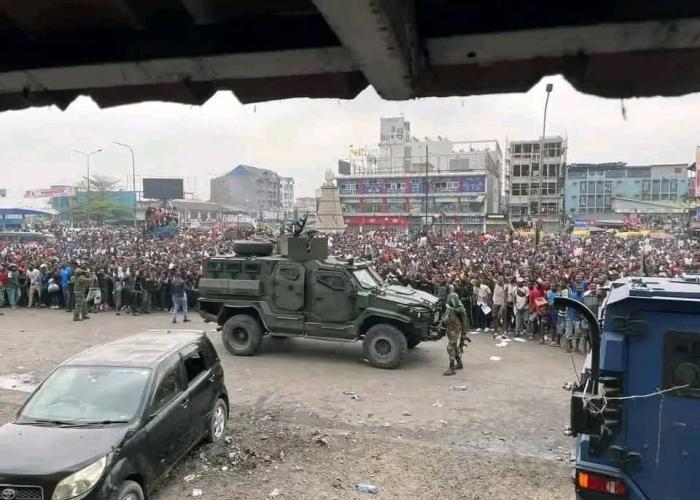 Montée des braquages à Kinshasa : Prince Epenge plaide pour l’autorisation du port d’armes par des cambistes et commerçants